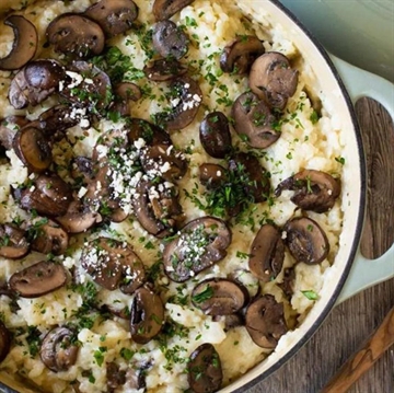 Brug eksempelvis den aromatiske krydderiblanding til risotto eller en hurtig pastaret.