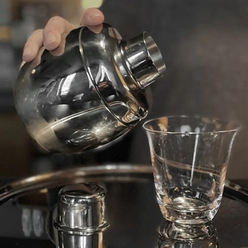 Cocktailshaker i klassisk design - perfekt til hjemmebaren